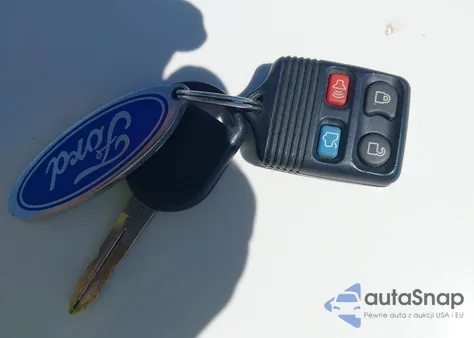 2005 Ford Mustang V6 Deluxe/V6 Premium from USA, damaged, VIN 1ZVFT80N955256205